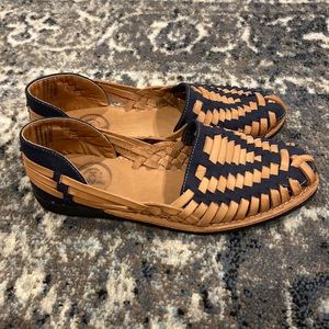 Inkkas Hurache Flats, size 40.